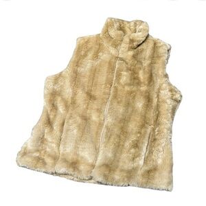 Coldwater Creek Faux Fur Vest Zip Front Winter Layering .  Sz M.  EUC!